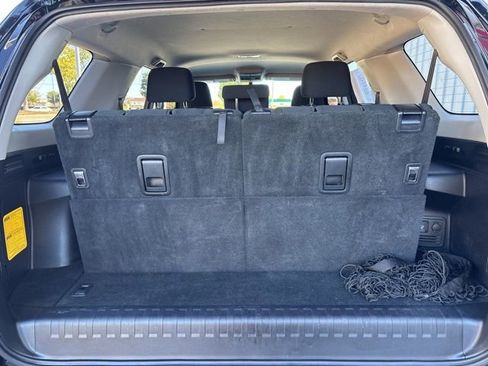 Used 2019 Toyota 4Runner SR5 w/ Phone Cable & Charge Package image 32