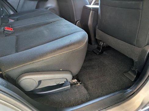 Used 2015 Toyota RAV4 XLE FWD image 18