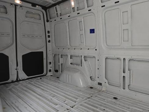Used 2025 Mercedes-Benz Sprinter 2500 image 8