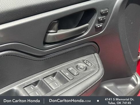 Used 2025 Honda Odyssey Sport-L image 12