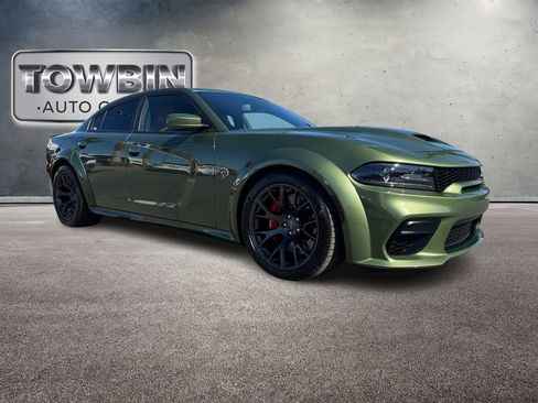 Used 2022 Dodge Charger SRT Hellcat w/ Harman/Kardon Audio Group image 2