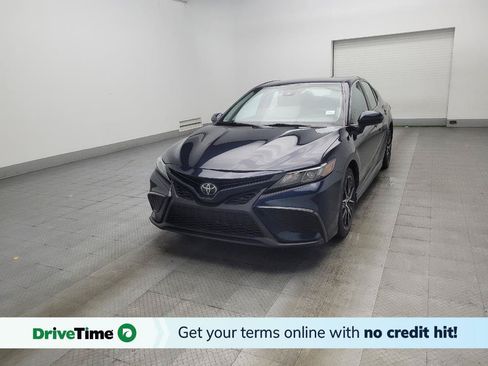 Used 2021 Toyota Camry SE FWD image 1