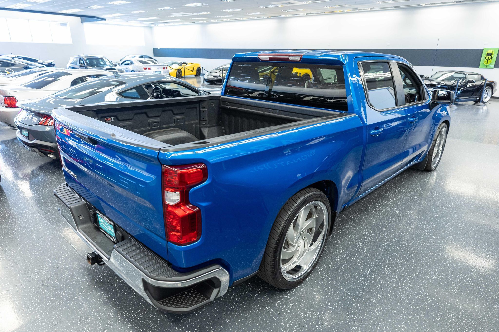 Used 2024 Chevrolet Silverado 1500 LT RWD image 5