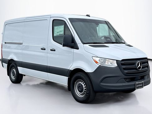 New 2025 Mercedes-Benz Sprinter 2500 image 3