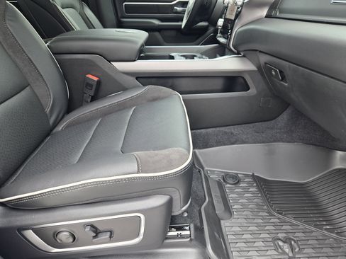 New 2026 RAM 1500 Laramie AWD/4WD image 12