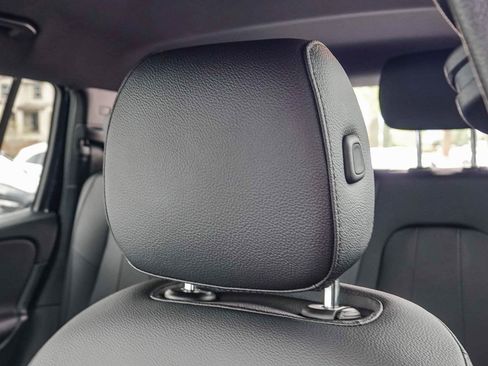 Certified 2025 Mercedes-Benz GLB 250 image 25