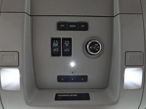 Used 2019 Chevrolet Suburban Premier w/ Premier Plus Edition AWD/4WD image 38