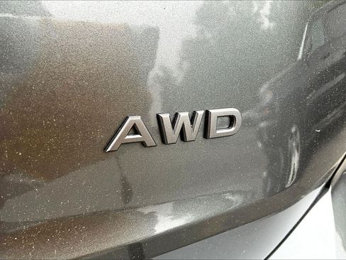 Used 2024 Nissan Rogue S AWD/4WD image 15