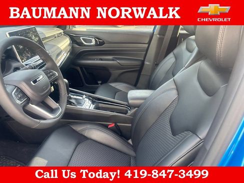 Used 2026 Jeep Compass Latitude w/ Sun and Sound Group AWD/4WD image 20