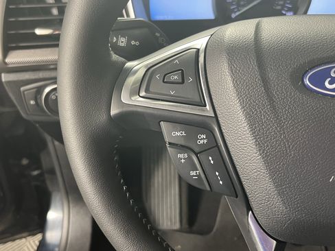 Used 2020 Ford Fusion SE w/ Equipment Group 151A image 18