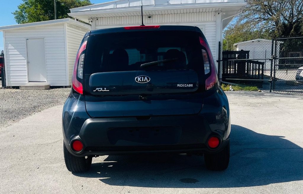 Used 2016 Kia Soul + w/ Audio Package FWD image 2
