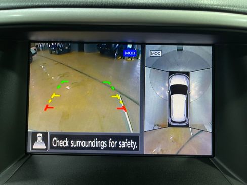 Used 2019 Nissan Pathfinder Platinum image 11