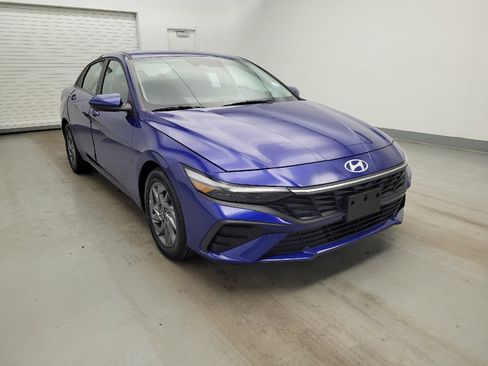 Used 2024 Hyundai Elantra SEL image 13