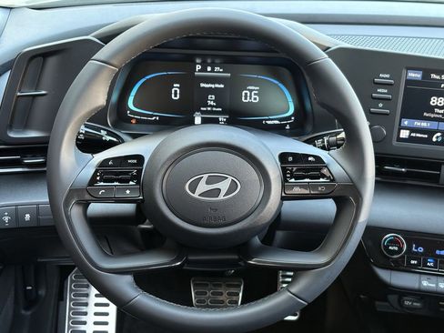 New 2025 Hyundai Elantra Sport image 12