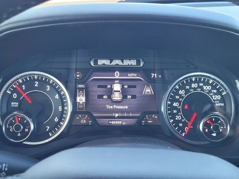 Used 2025 RAM 1500 Big Horn AWD/4WD image 8