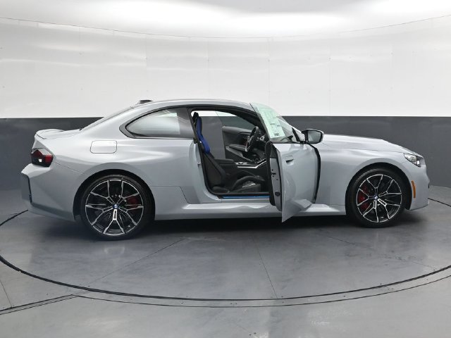 Used 2026 BMW M2 w/ Carbon Package RWD image 45