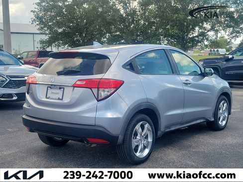 Used 2022 Honda HR-V LX image 6