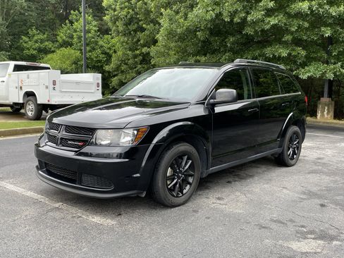 Used 2020 Dodge Journey SE w/ SE Popular Equipment Group FWD image 5