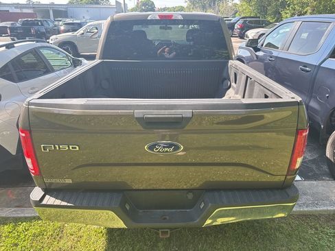 Used 2017 Ford F150 XLT image 4