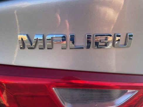 Used 2018 Chevrolet Malibu LT image 6