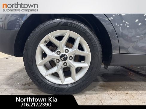 Certified 2020 Kia Soul S image 24