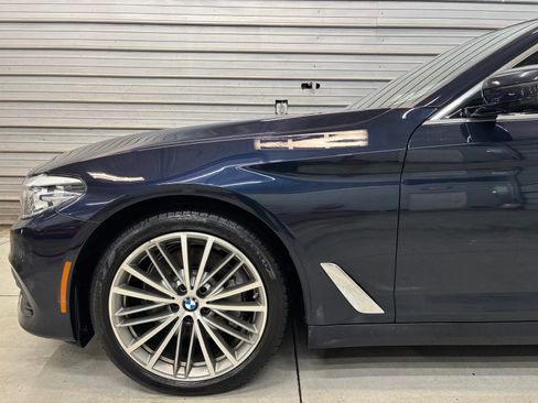 Used 2017 BMW 530i xDrive AWD/4WD image 4