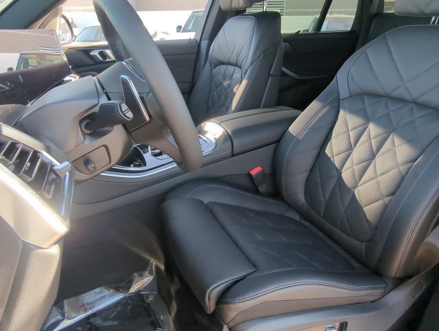 Used 2026 BMW X5 xDrive40i w/ Executive Package AWD/4WD image 17