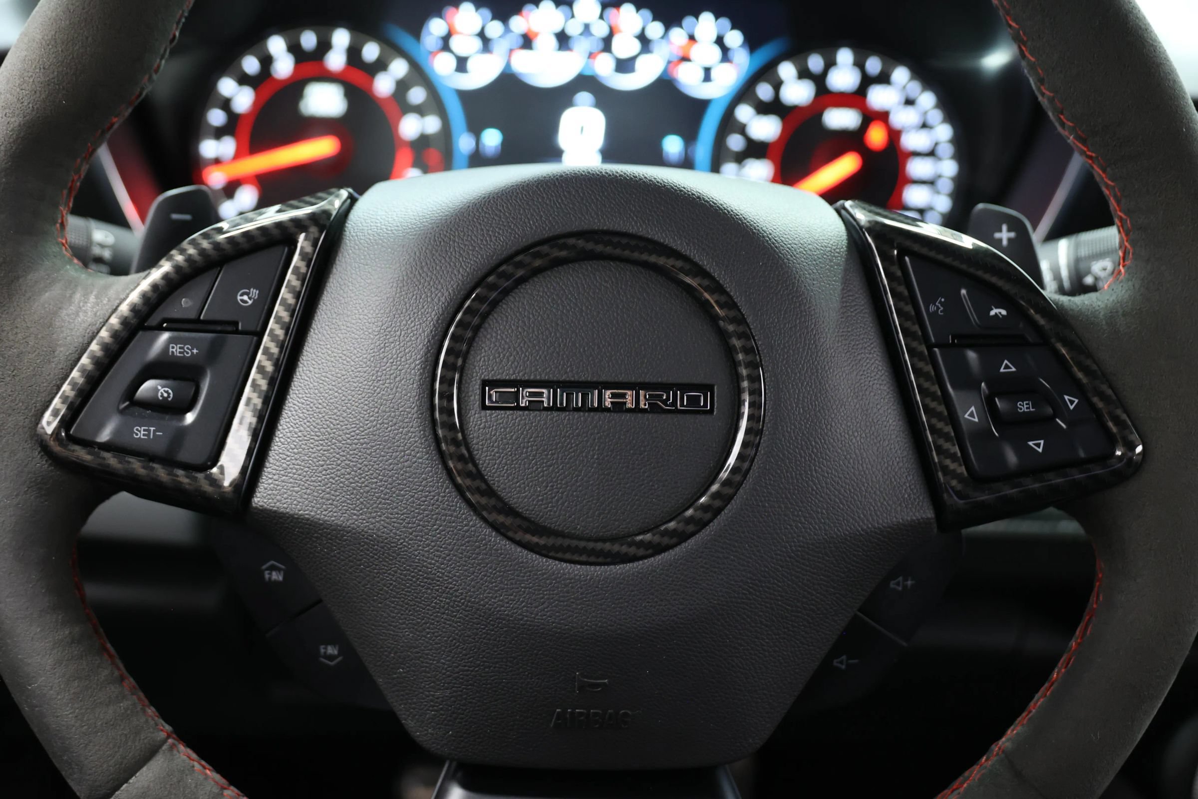 Used 2018 Chevrolet Camaro ZL1 RWD image 27