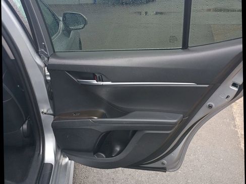 Used 2021 Toyota Camry SE FWD image 24