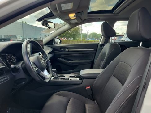Used 2023 Nissan Altima 2.5 SV w/ SV Premium Package FWD image 15