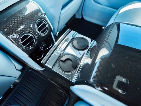 Used 2022 Rolls-Royce Cullinan Black Badge w/ Dark Exterior Package image 51