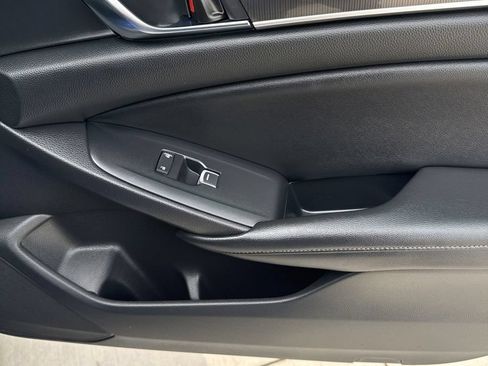 Used 2019 Honda Accord Sport image 28