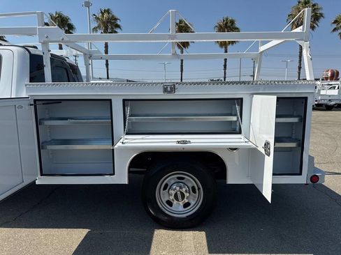 New 2025 Ford F350 XL w/ XL Chrome Package image 17