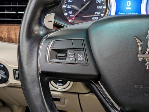 Used 2014 Maserati Quattroporte GTS image 38