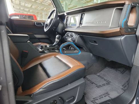Used 2023 Ford Bronco Outer Banks w/ Sasquatch Package AWD/4WD image 23