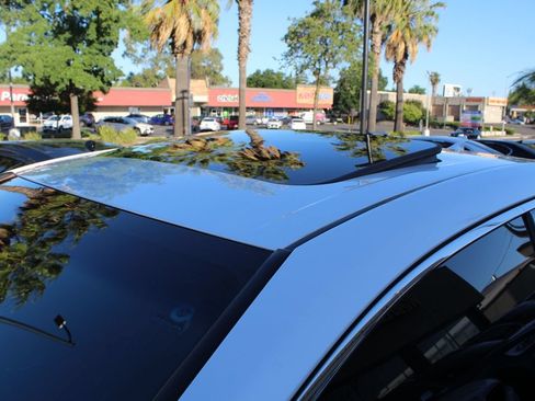 Used 2019 Toyota Avalon Touring w/ Advanced Safety Package FWD image 13