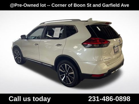 Used 2017 Nissan Rogue SL AWD/4WD image 3
