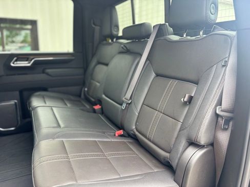 Used 2024 Chevrolet Silverado 2500 High Country w/ Technology Package image 24