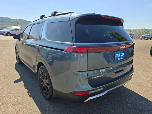 Used 2023 Kia Carnival SX Prestige FWD image 3