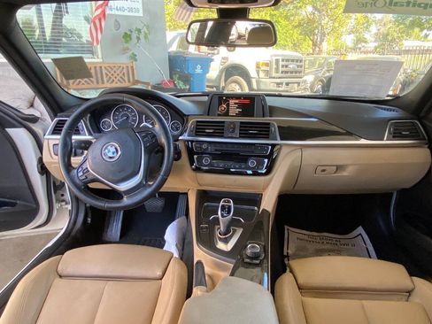 Used 2017 BMW 330i Sedan RWD image 22