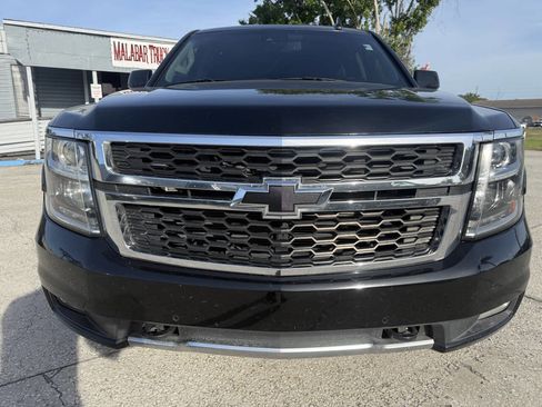 Used 2017 Chevrolet Suburban LT AWD/4WD image 8