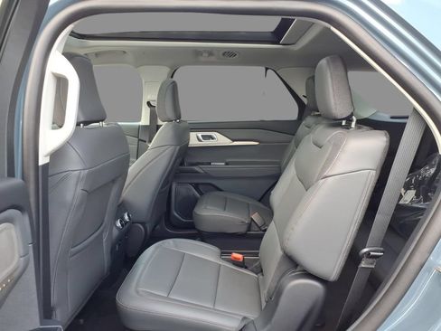 New 2026 Ford Explorer Active w/ Active Comfort Package AWD/4WD image 5