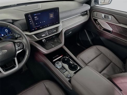 Used 2025 Ford Explorer Platinum w/ LUX Leather Package image 30