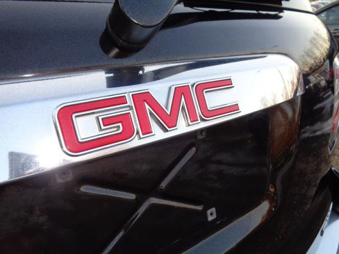 Used 2016 GMC Acadia SLT image 14