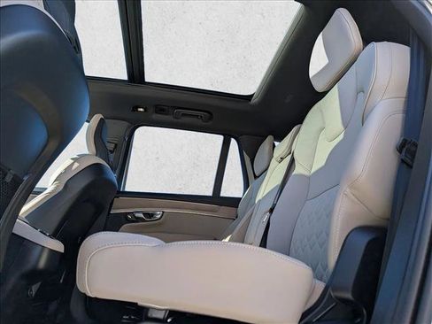 New 2025 Volvo XC90 B5 Core w/ Protection Package Premier image 17