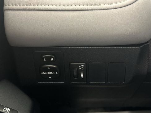 Used 2016 Toyota RAV4 XLE image 42