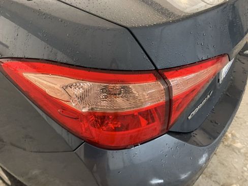 Used 2018 Toyota Corolla LE image 10