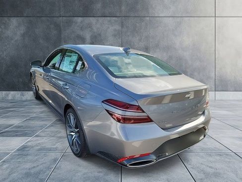 Used 2025 Genesis G70 2.5T image 3