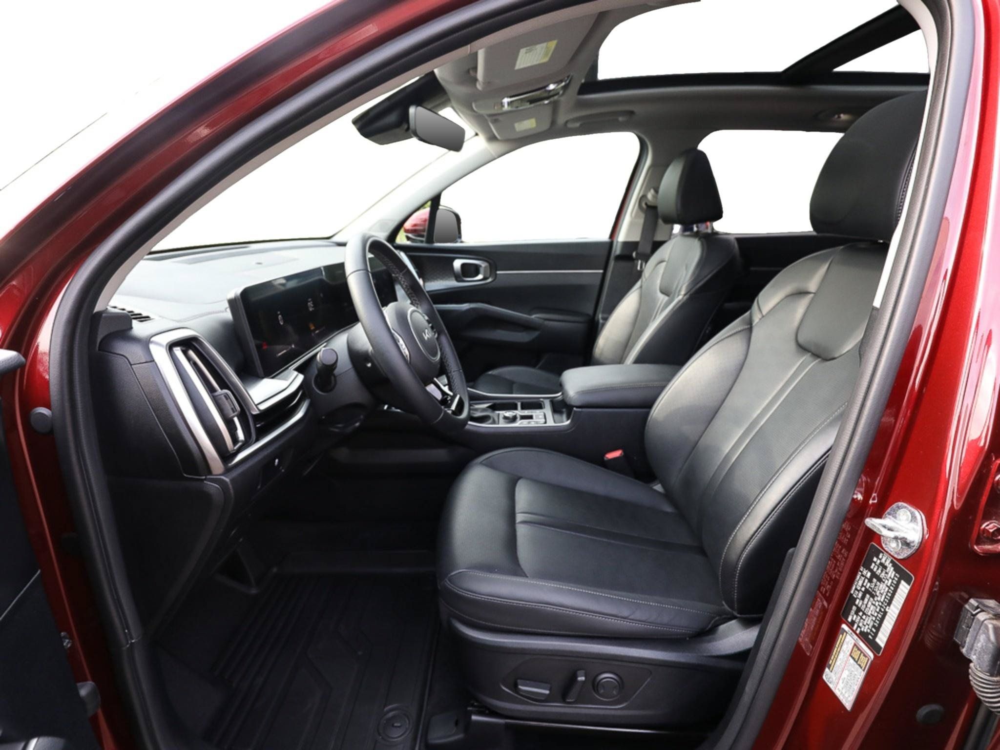 Used 2025 Kia Sorento S w/ Panoramic Sunroof Package FWD image 8