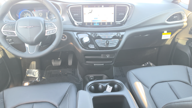 New 2026 Chrysler Pacifica Select FWD image 23